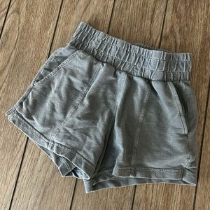No boundaries gray shorts